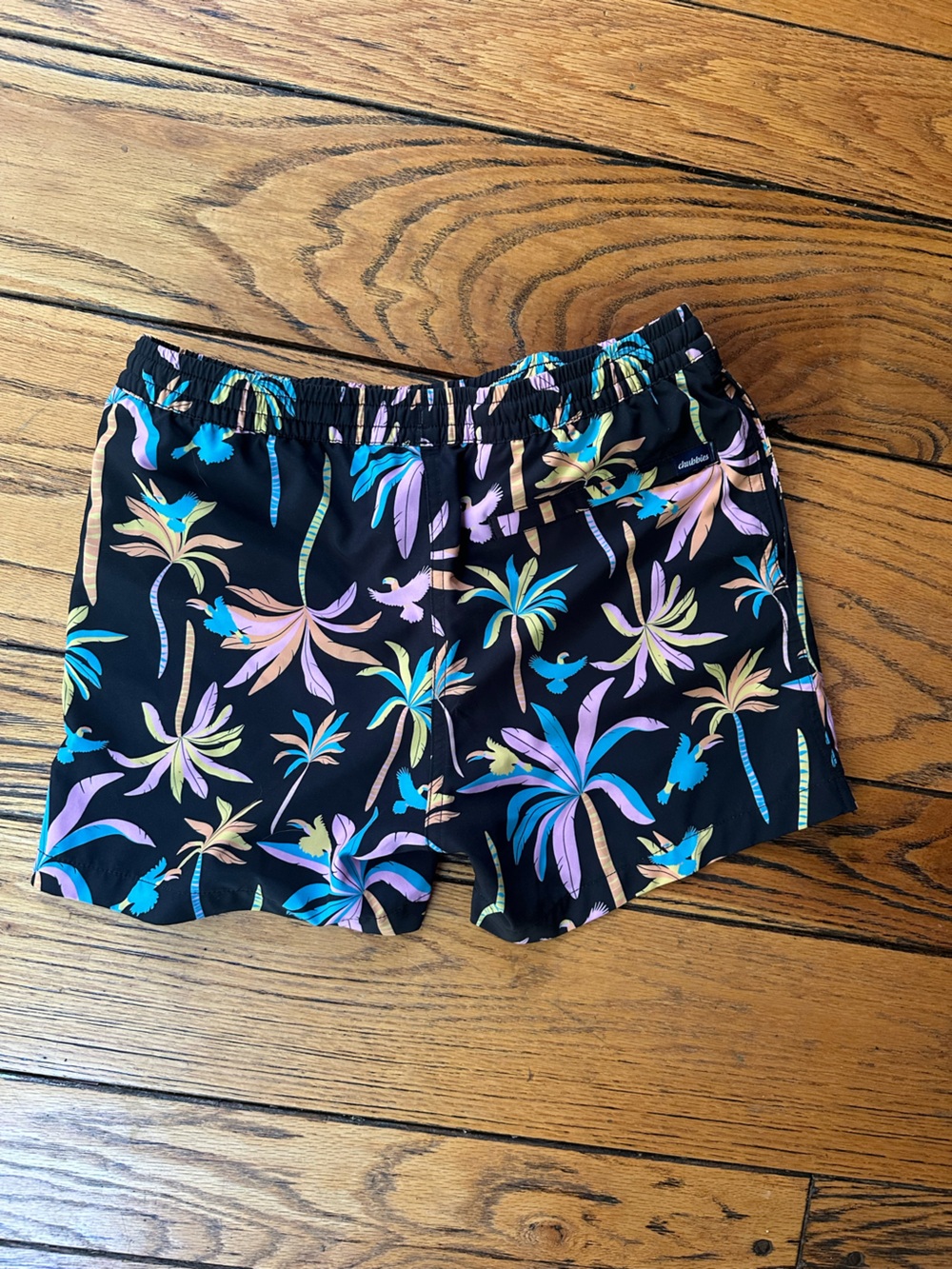 chubbies Black Kids Tropical Palm Swim Trunks with Multicolor Print